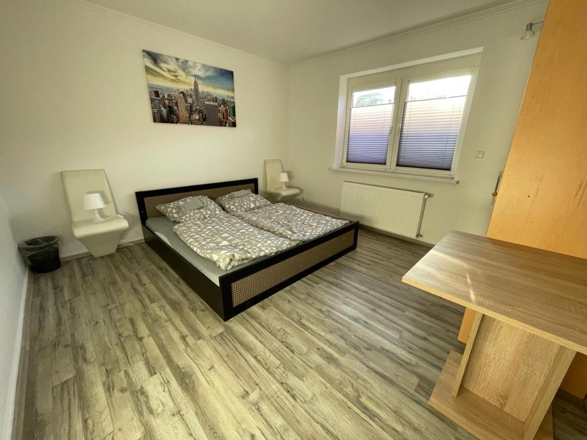 Schoene Zentrale Zimmer In Wilhelmshaven Apartment Exterior photo